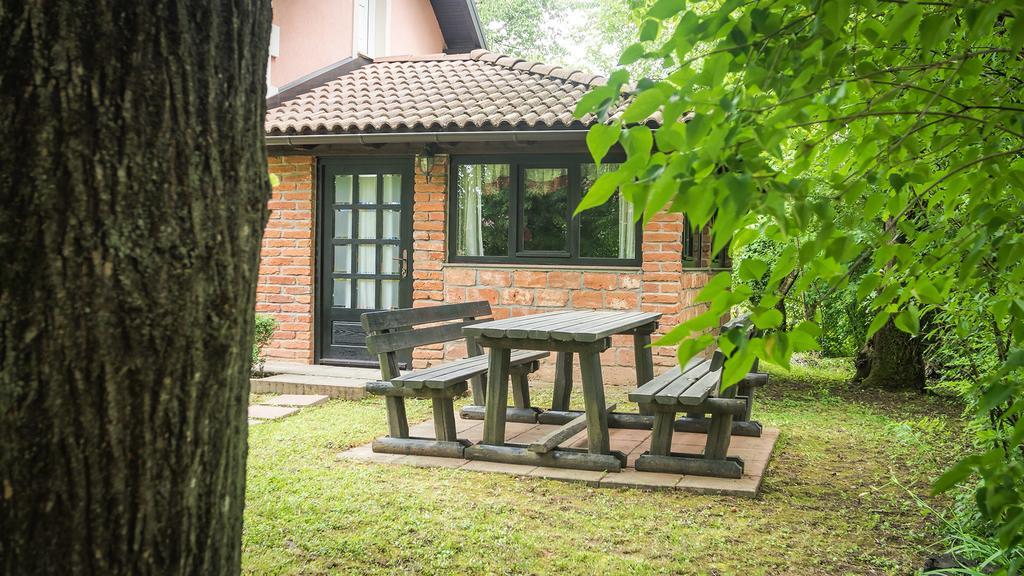 Nika Hotel Čatrnja Eksteriør billede