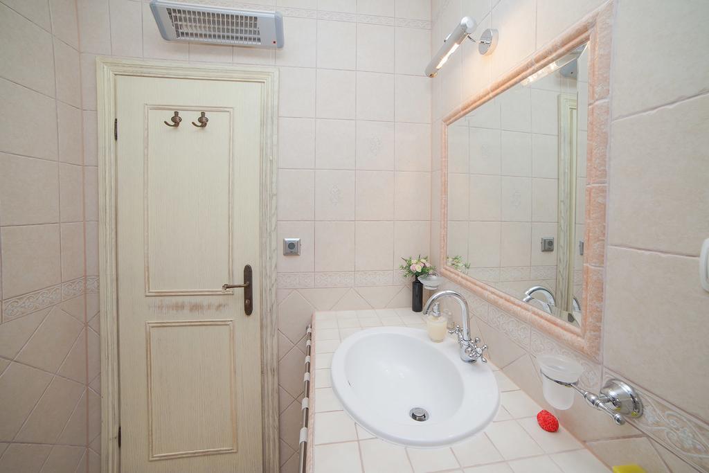 Nika Hotel Čatrnja Eksteriør billede