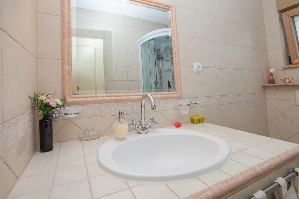 Nika Hotel Čatrnja Eksteriør billede