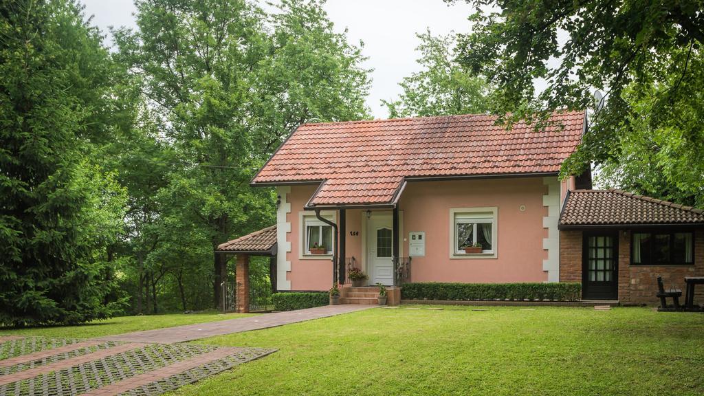 Nika Hotel Čatrnja Eksteriør billede